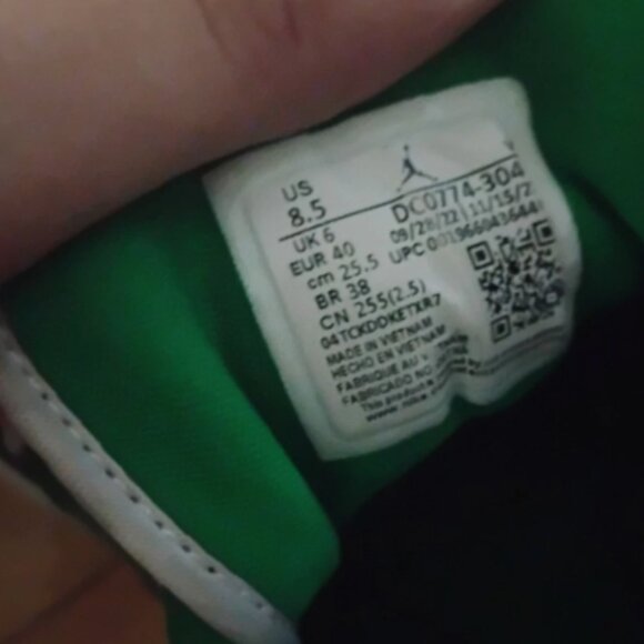 Nike Air Jordan 1 Low Sz 8.5 Lucky Green Aquatone-White DC0774 304 - Picture 5 of 6